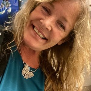 Meet your Posher, Lynda